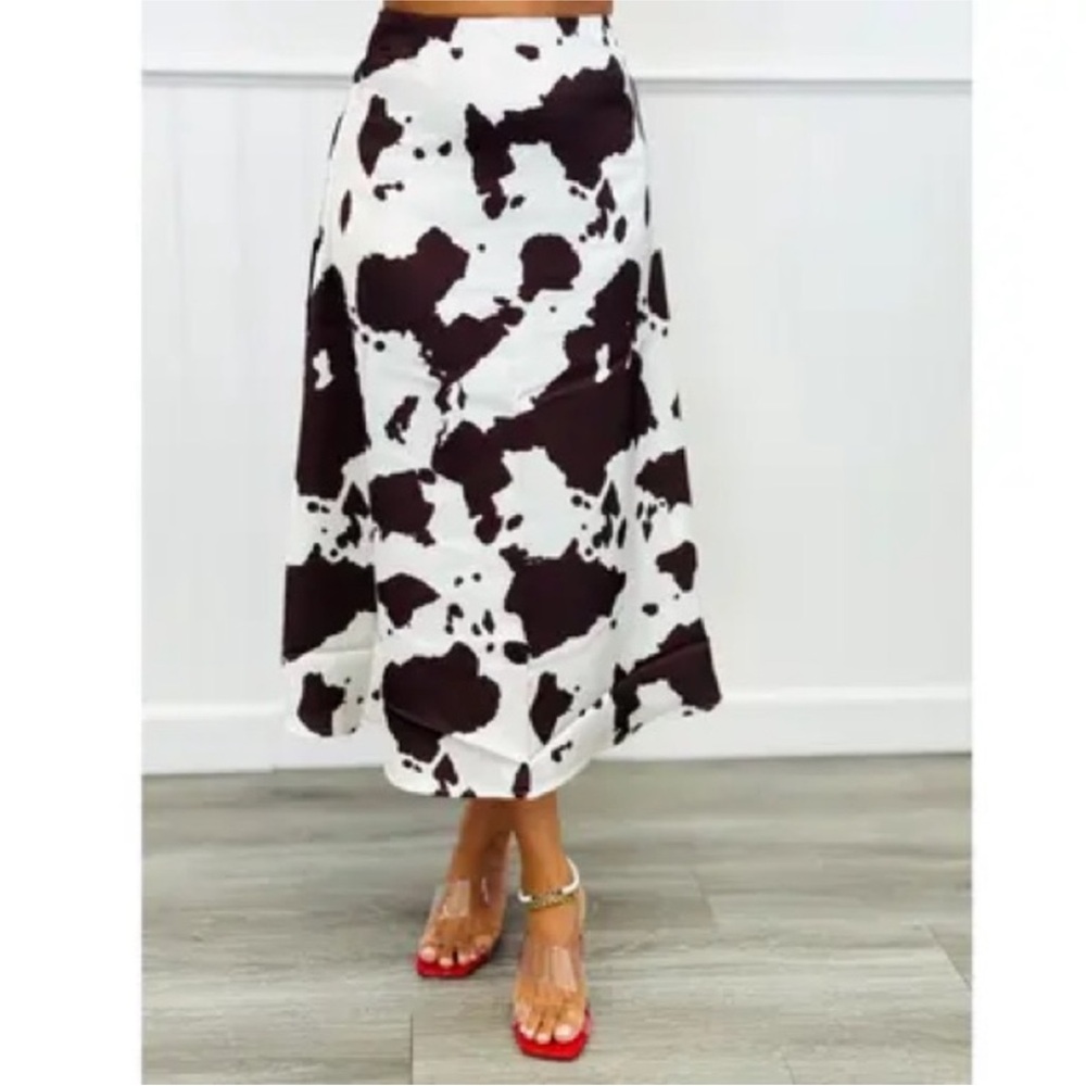 🐮VIRAL Sincerely Jules Cow Print A-Line Skirt Set View 3